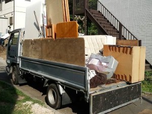 引戸など建具の回収処分／横浜